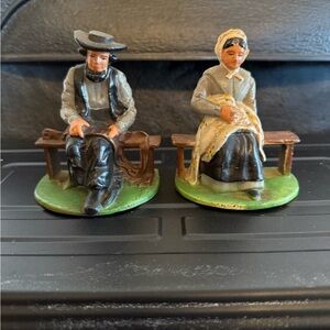 Vintage cast iron Amish couple book ends
